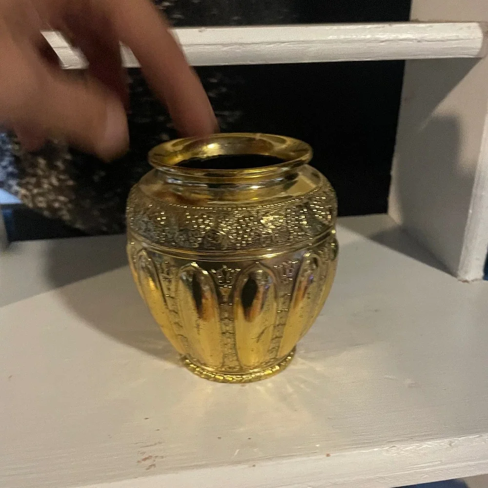 Vintage Gold Tone Vase Ornate Floral Design Home‎ Decor Accent Piece
